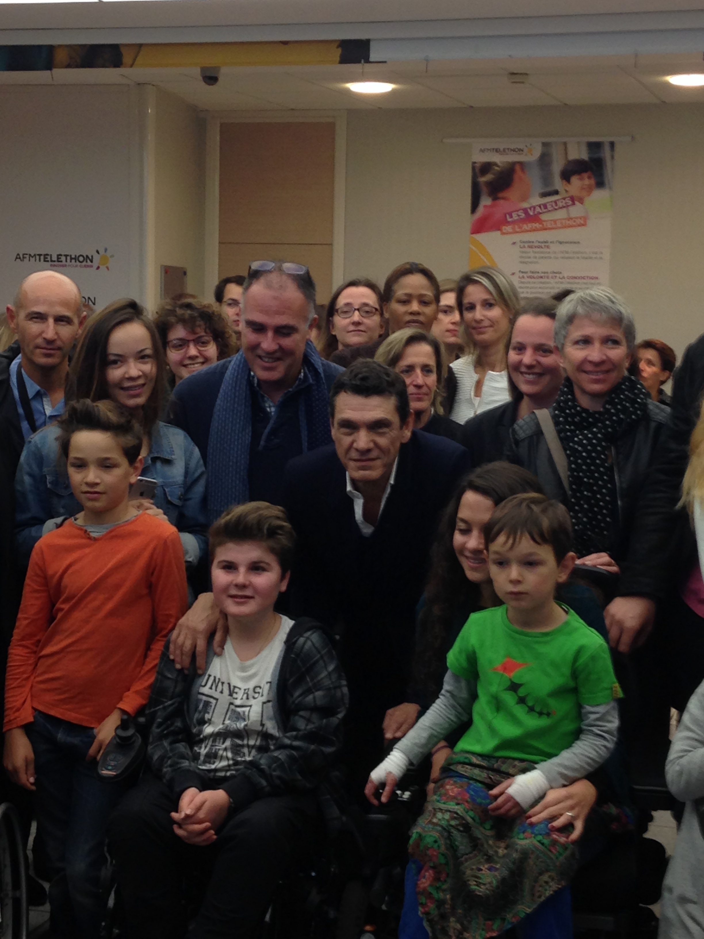 afm-telethon marc lavoine parrain 2015 visite familles ambassadrices