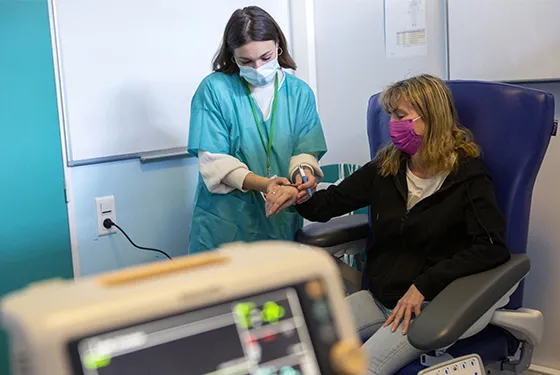 Consultation de suivi à la plateforme I-Motion Adultes pour une patiente atteinte de dystrophie myotonique de Steinert de type 1