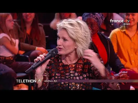 Santa "Grâce à vos dons, la recherche avance et peut soigner une maladie qui touche tout le monde "