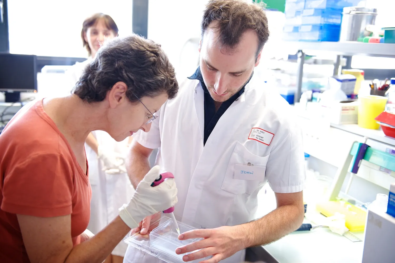 Visite des familles au laboratoire d'Isablle Marty à Grenoble