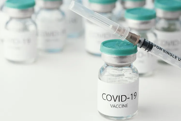 Vignette Actualité - Bouteille de vaccin contre le coronavirus