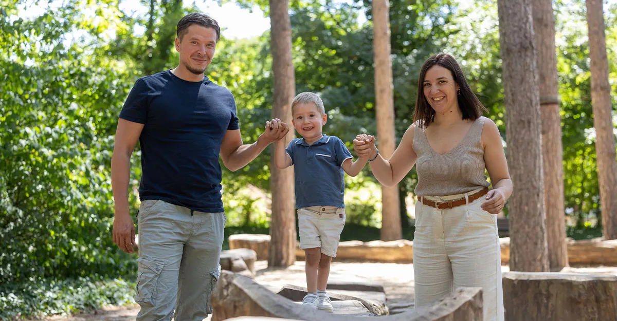 Noé, ambassadeur du Téléthon 2025, et ses parents