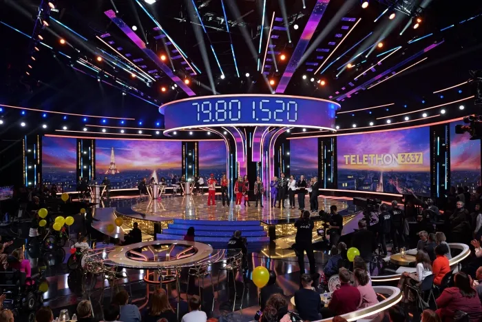 Chantons le monde avec Santa