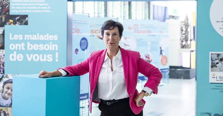 Laurence Tiennot Herment en veste rose