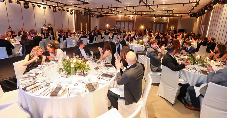 Gala noir et blanc à Shanghai