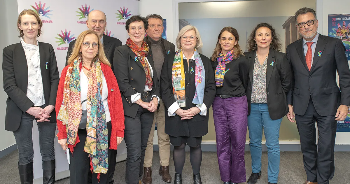 L. Tiennot-Herment et les acteurs de la Plateforme Maladies Rares et la Ministre