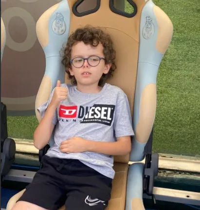 Enzo, atteint d'une myopathie congénitale avec déficit en collagène