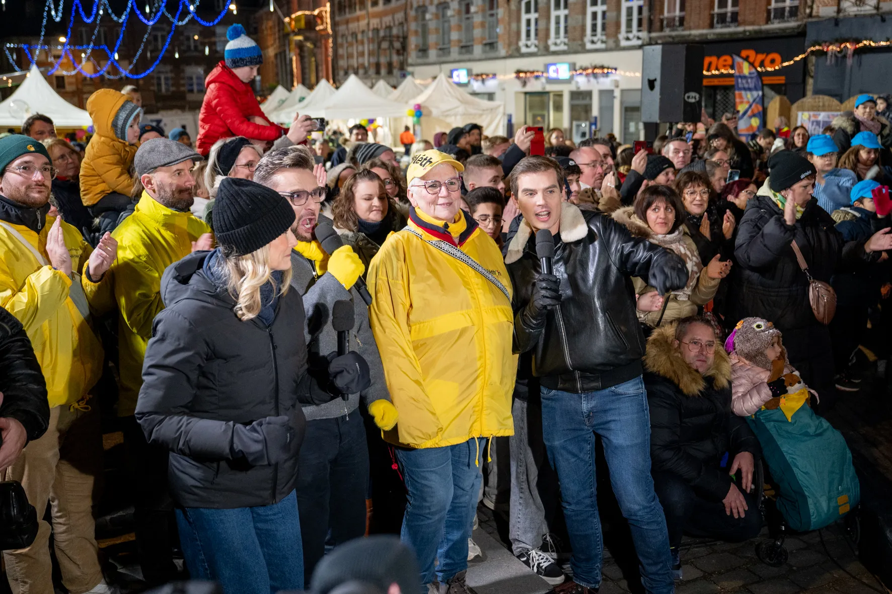 Les habitants d’Avesnes-sur-Helpe mobilisés en masse pour le Téléthon, dans une ambiance festive et chaleureuse.