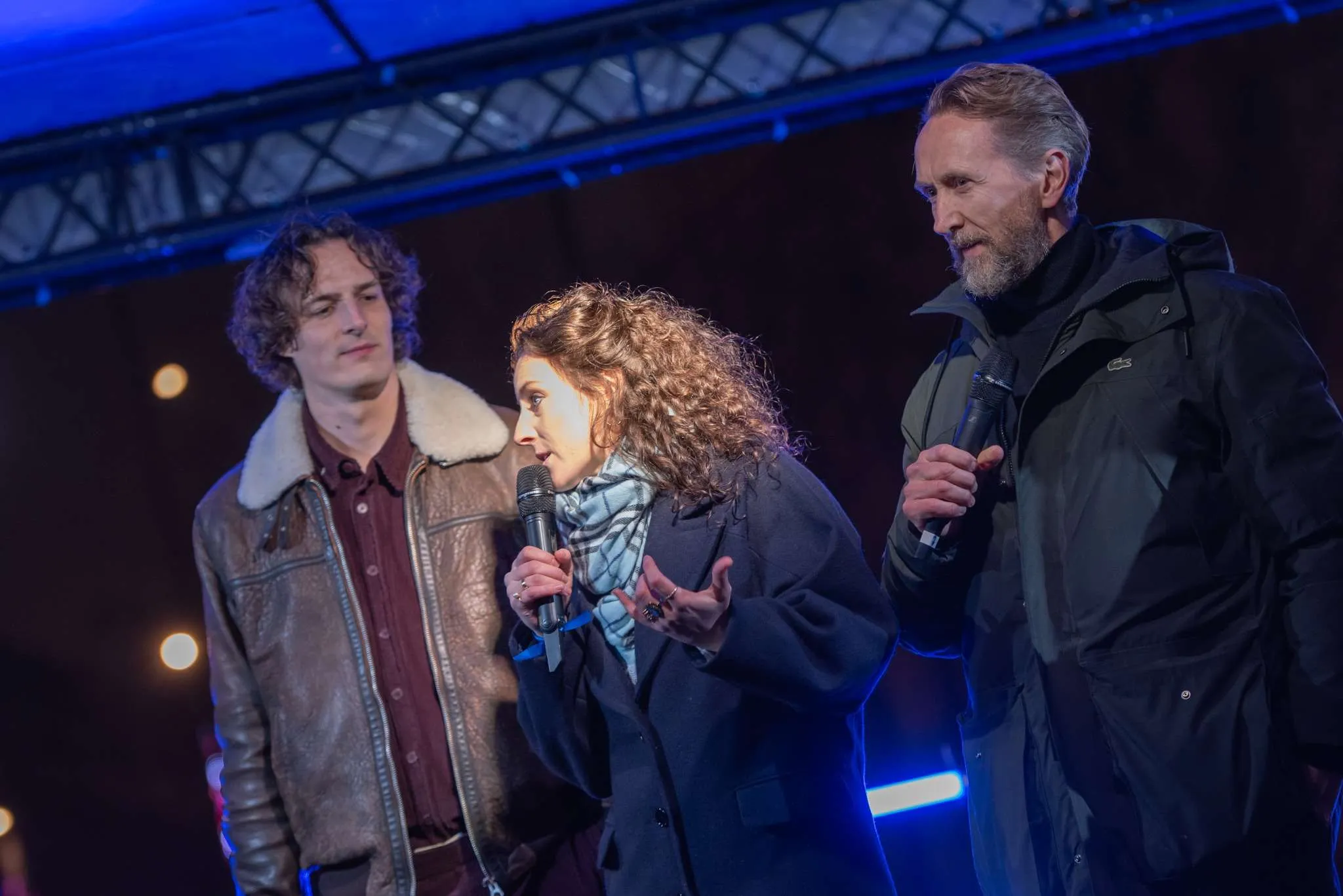 Lundi 10 février, à la veille des 20 ans de la loi du 11 février 2005 pour l’égalité des droits et des chances, la participation et la citoyenneté des personnes handicapées, 3 000 personnes, dont des membres de l'AFM-Téléthon, étaient rassemblées sur la place de la République à Paris pour appeler à l’effectivité de la loi