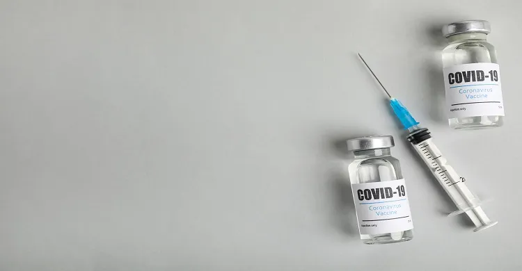 V_Injection_Vaccin_Covid_AS401099800